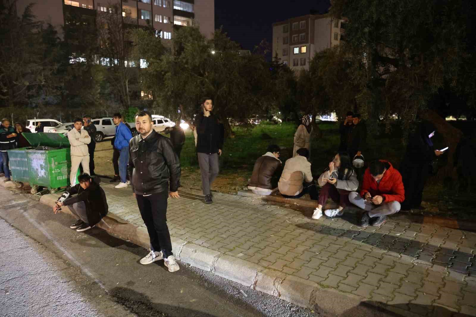 saldirinin yasandigi okulda izler siliniyor 2 WTddVaZR