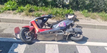 salihlide-ekobis-ve-motosiklet-carpisti-3-yarali-BJdG21Zj.jpg
