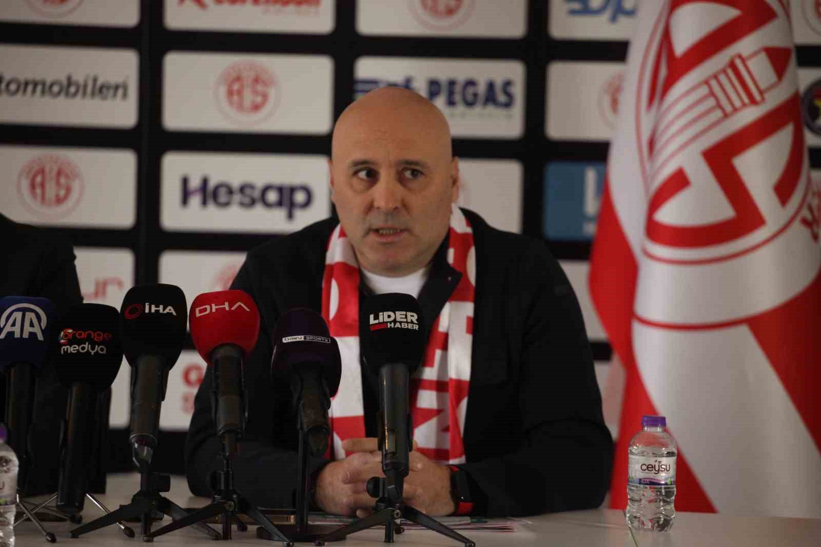 Sami Uğurlu: "Antalyaspor için elimizden geleni yapacağız " 6 sami ugurlu antalyaspor icin elimizden geleni yapacagiz 2 WNWk2XwZ