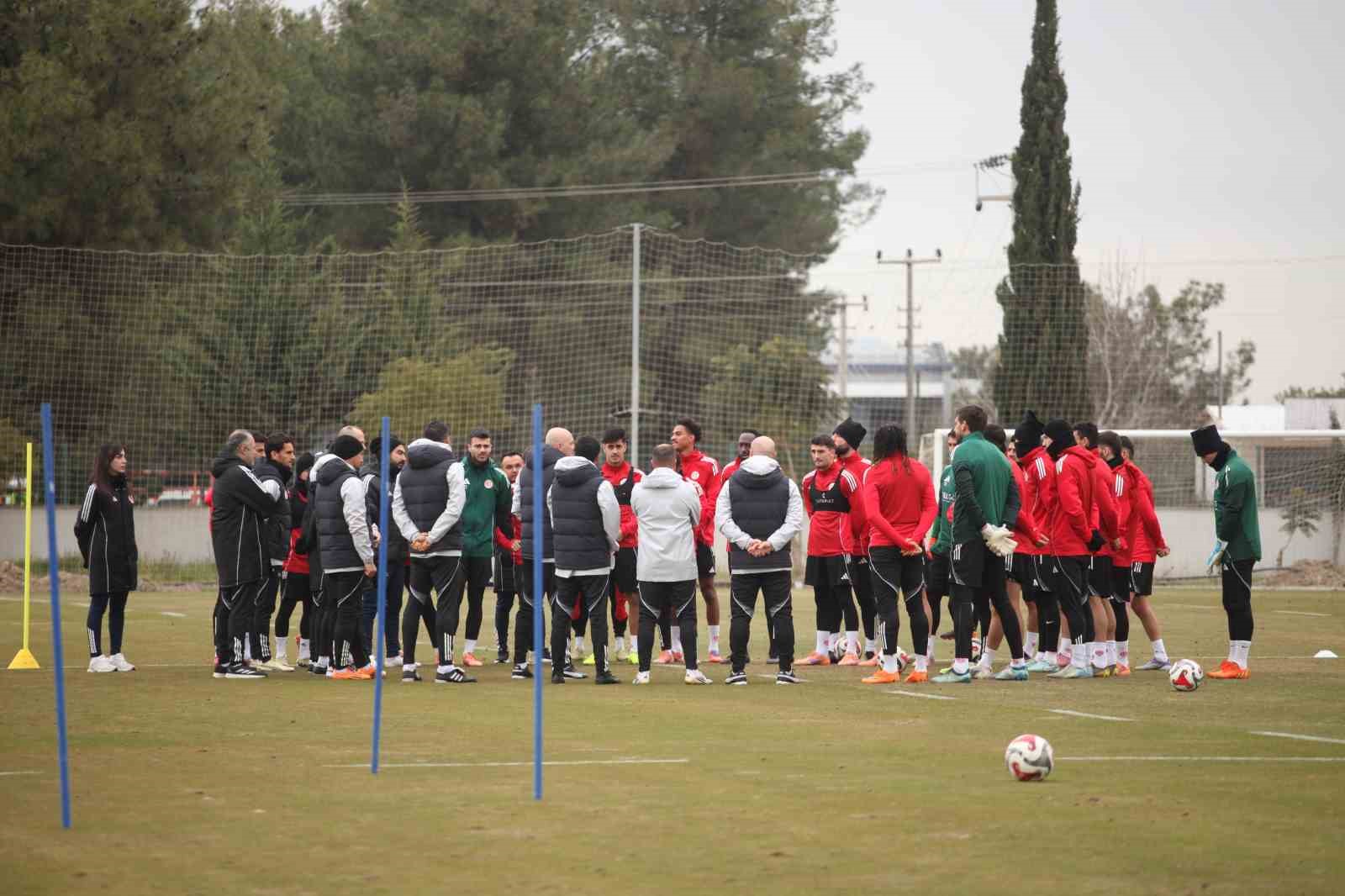 Sami Uğurlu: "Antalyaspor için elimizden geleni yapacağız " 8 sami ugurlu antalyaspor icin elimizden geleni yapacagiz 4