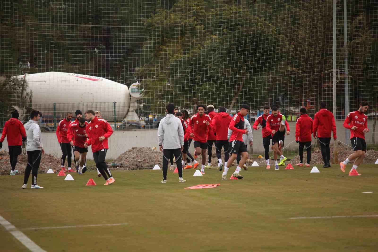 Sami Uğurlu: "Antalyaspor için elimizden geleni yapacağız " 11 sami ugurlu antalyaspor icin elimizden geleni yapacagiz 7