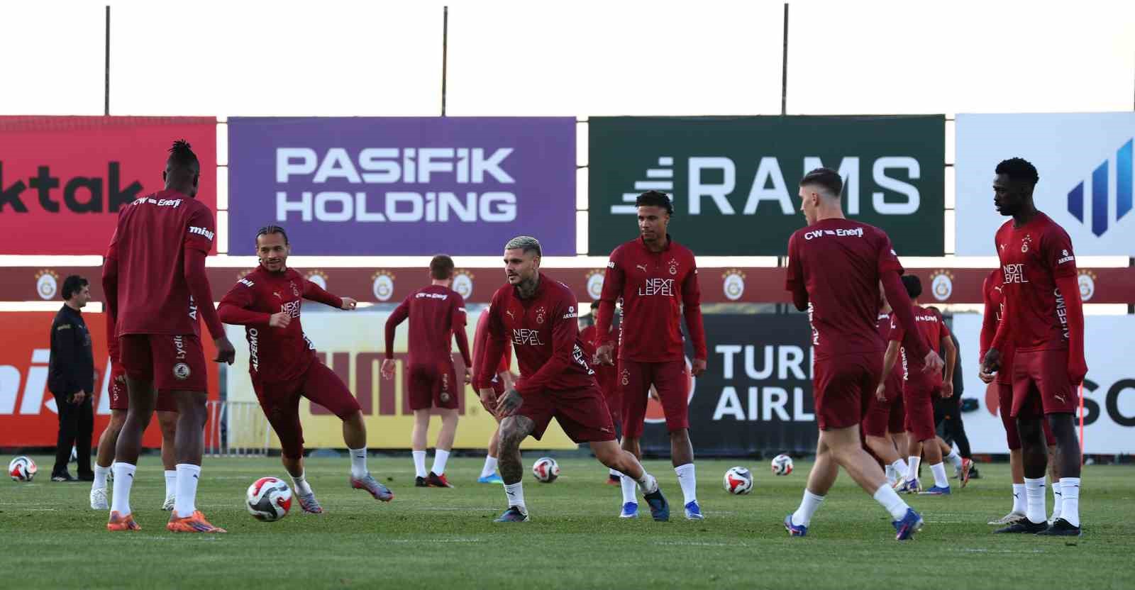 sampiyon galatasaray kasimpasa maci hazirliklarina basladi 13 GhekLd4r