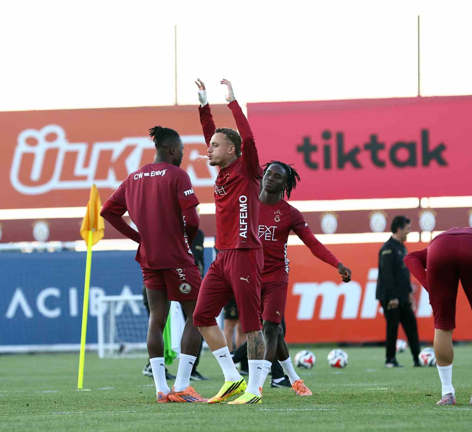 sampiyon galatasaray kasimpasa maci hazirliklarina basladi 3