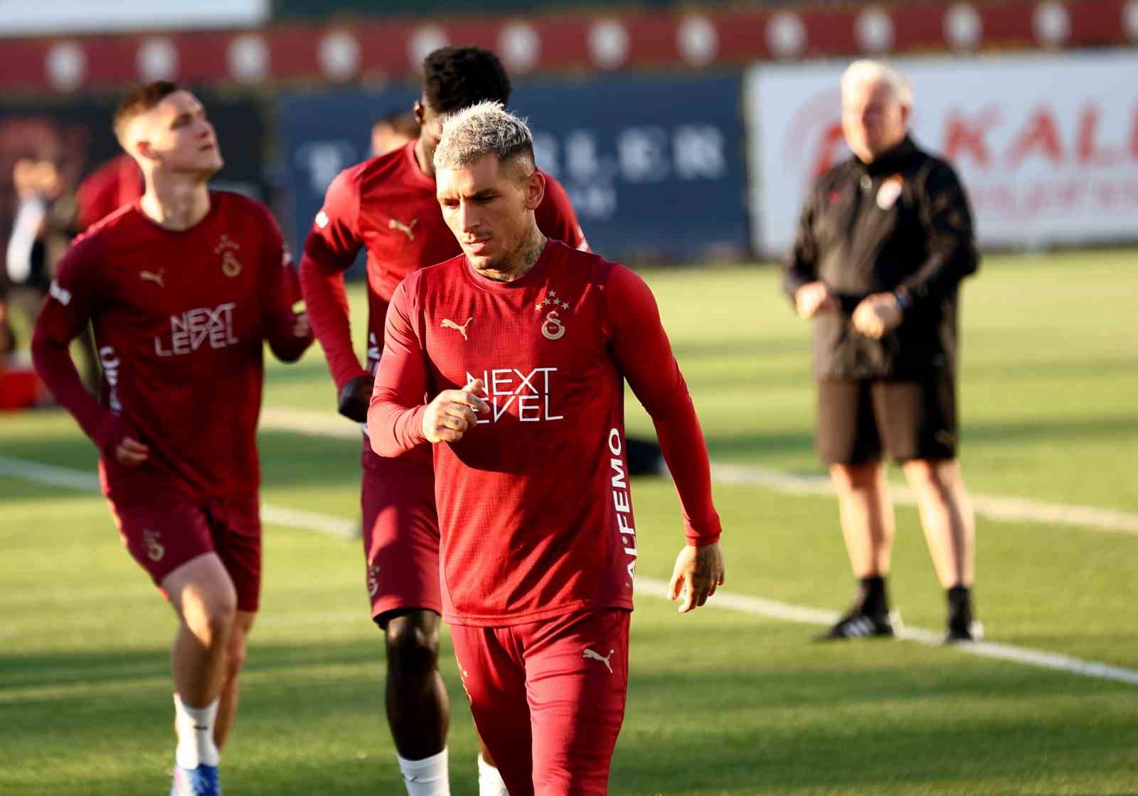 sampiyon galatasaray kasimpasa maci hazirliklarina basladi 6 auYXnvk7