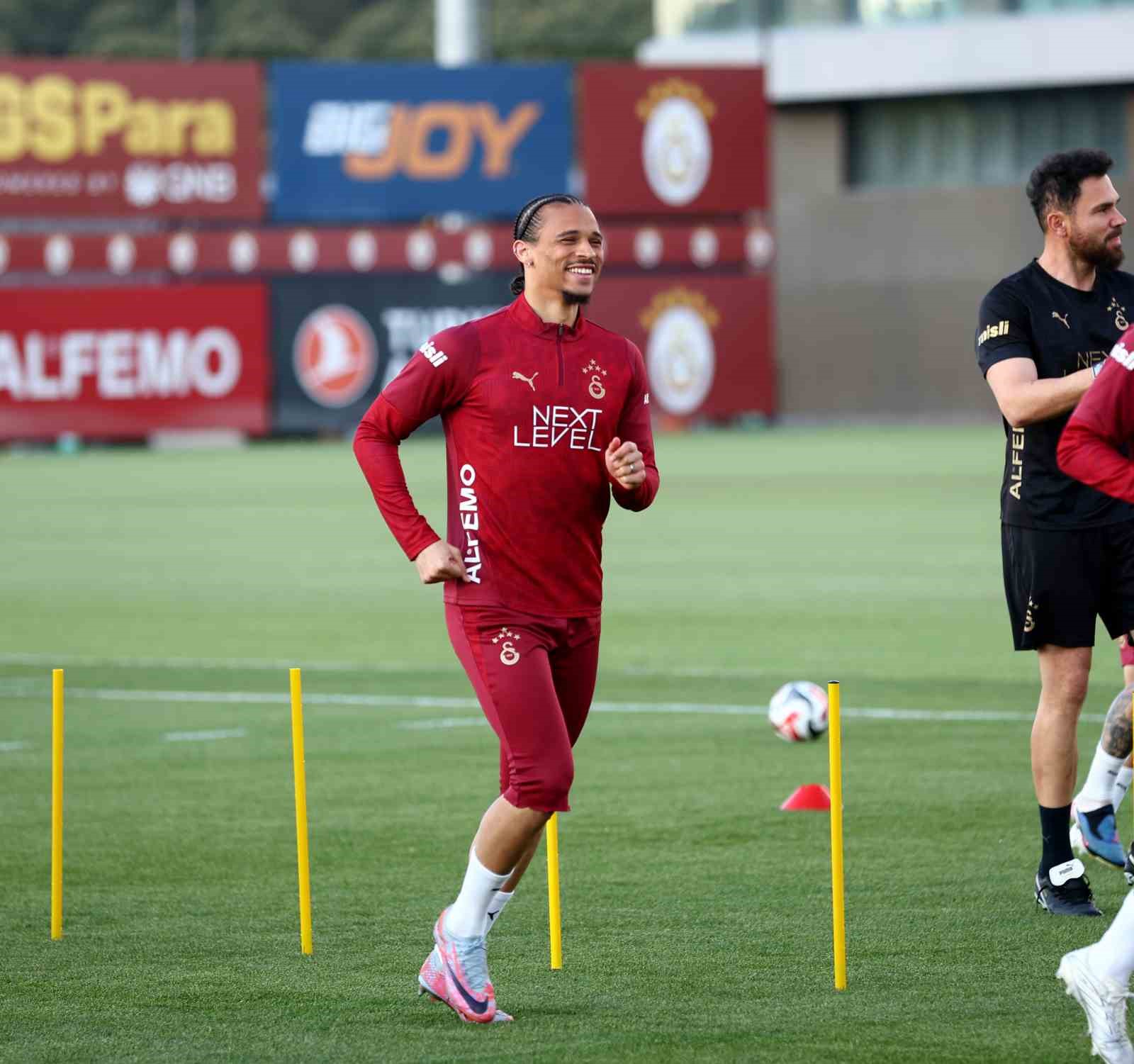 sampiyon galatasaray kasimpasa maci hazirliklarina basladi 9 e4vVh7Bw