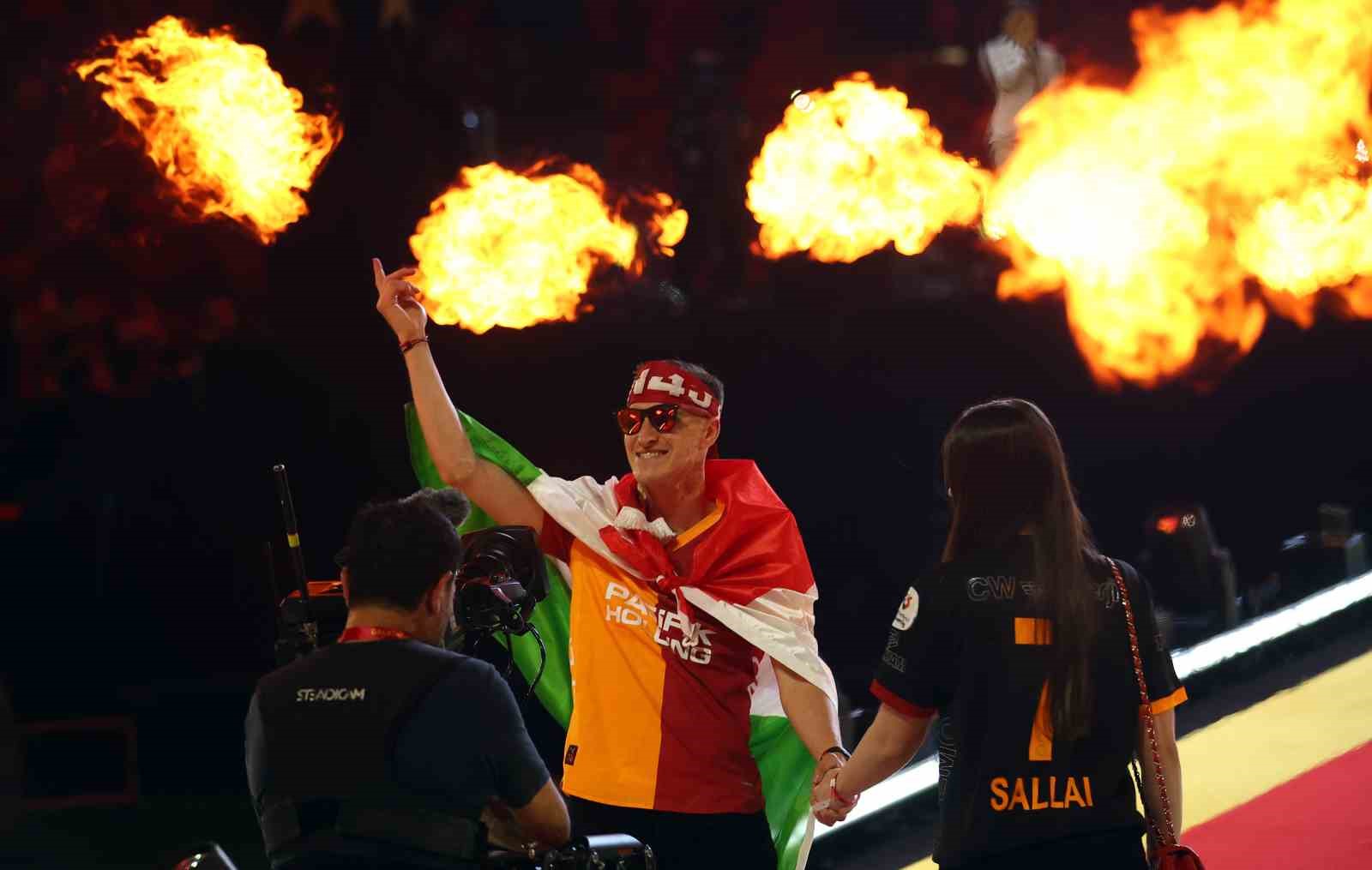 Şampiyon Galatasaray kupasını aldı 11 sampiyon galatasaray kupasini aldi 7 bUy84FzK