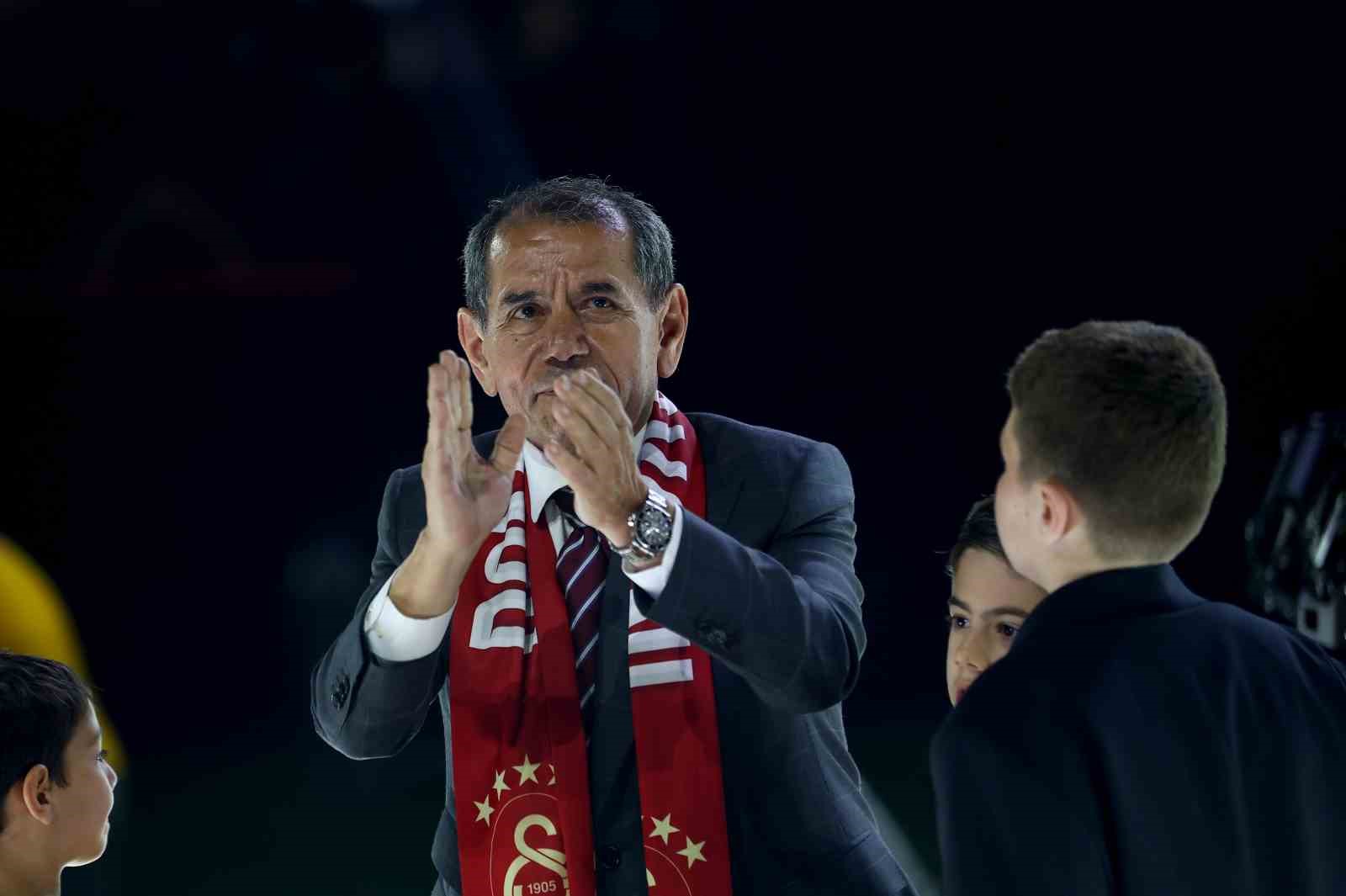 Şampiyon Galatasaray kupasını aldı 82 sampiyon galatasaray kupasini aldi 78 HjkD3zH3