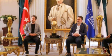 sampiyon-hentbolculardan-baskan-vekili-bibaya-ziyaret-HT7XpXUY.jpg