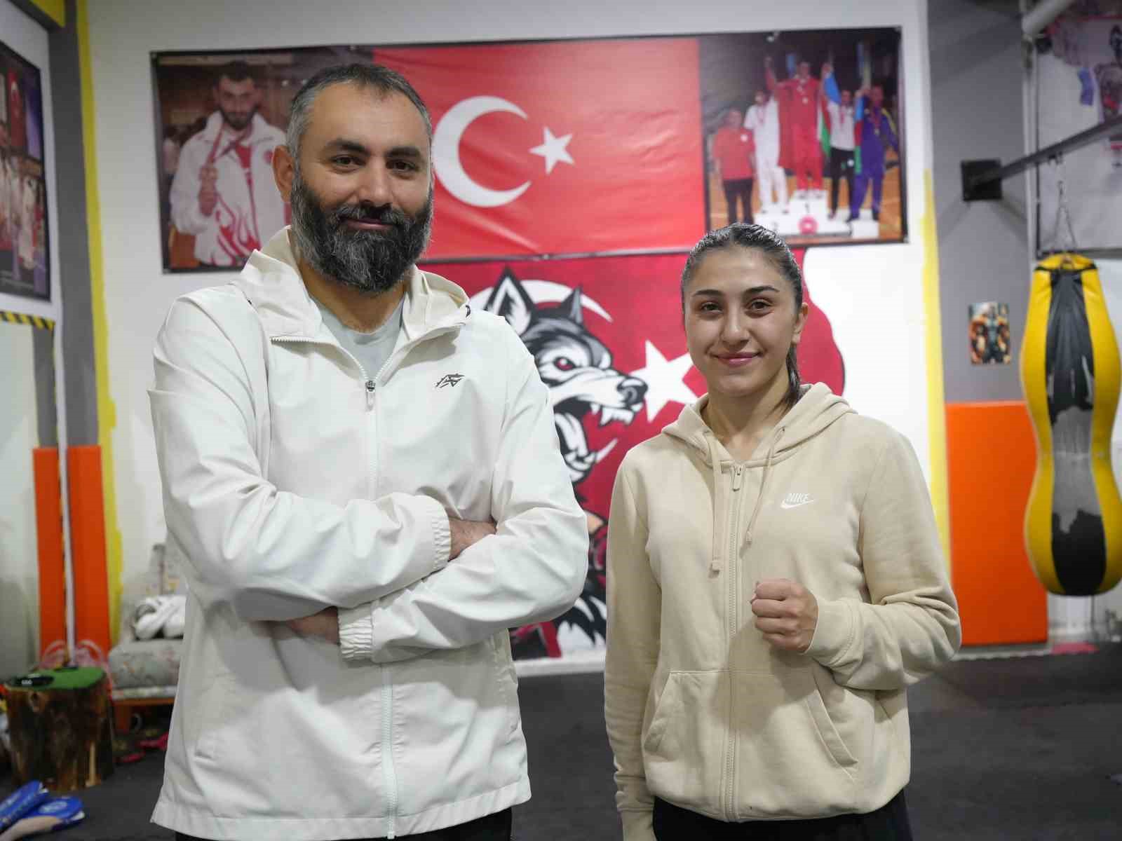 sampiyon kick bokcu asuman ciglioglu unvanini korumak icin ringe cikacak 0 OR4RasIn