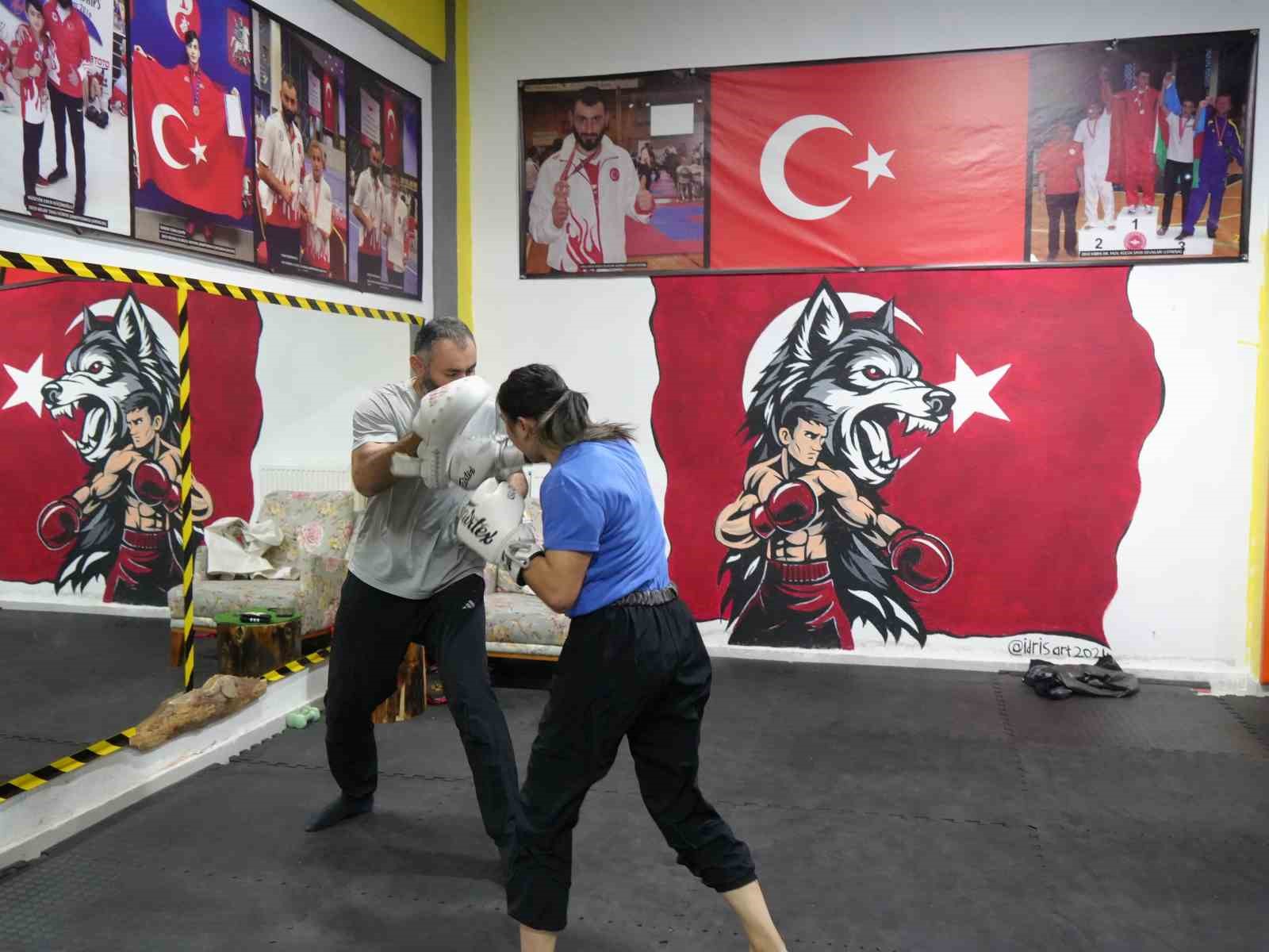sampiyon kick bokcu asuman ciglioglu unvanini korumak icin ringe cikacak 3 rhDzRafp