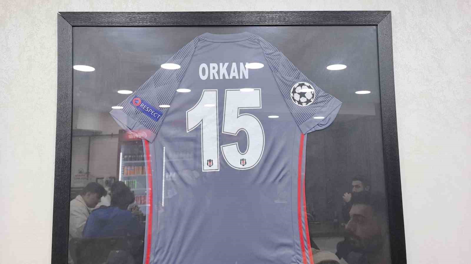 sampiyonlar liginden donercilige besiktasin eski futbolcusu doner dukkani acti 3 lDb2dEqk