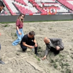 samsun-19-mayis-stadinin-zemini-yeni-sezona-hazirlaniyor-LrYzcTtf.jpg