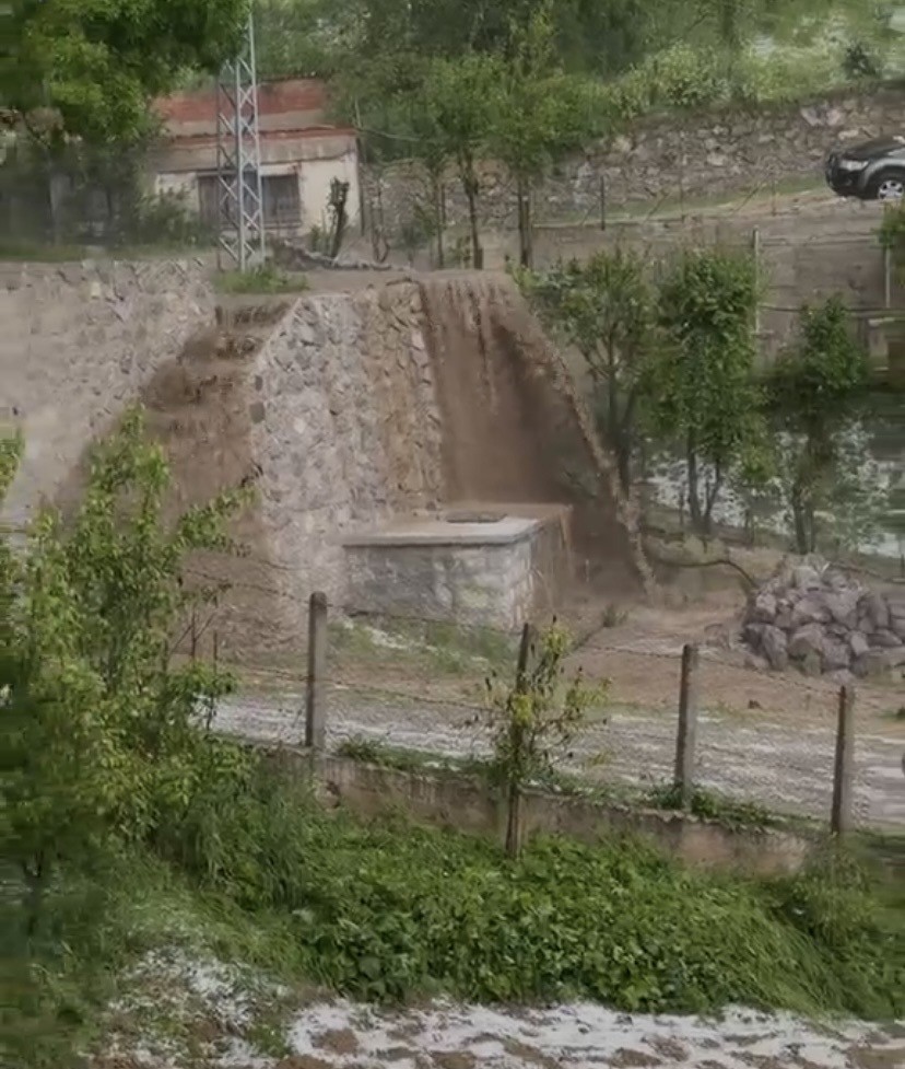 samsun kavakta saganak yagis yollar dere gibi akti 1 O8jZIp7F