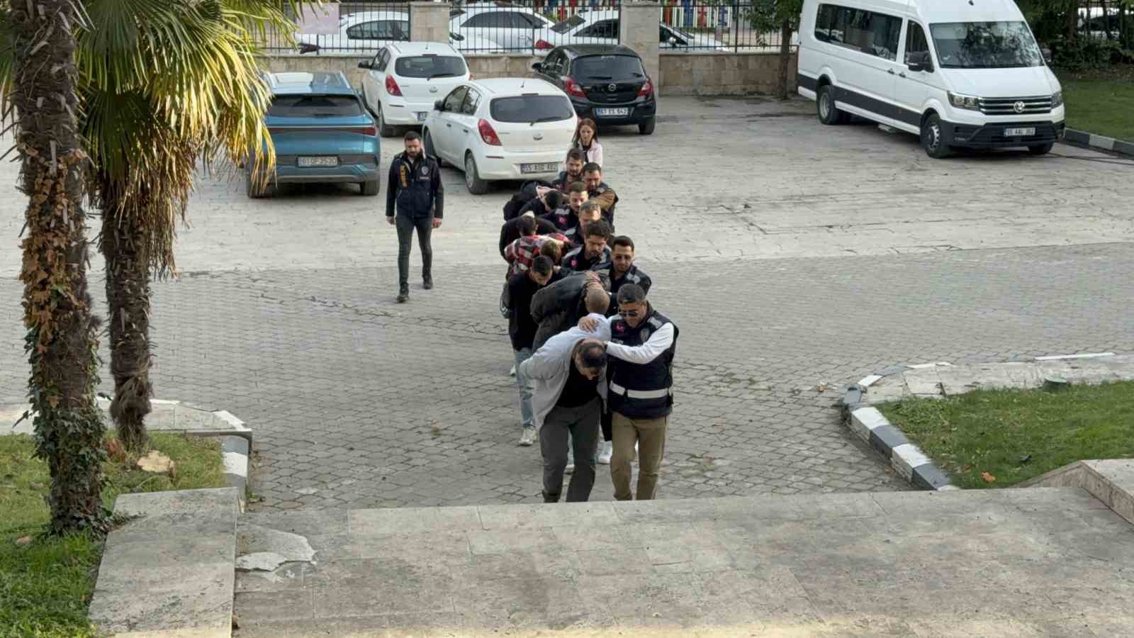 samsun merkezli 5 ilde dolandiricilik operasyonu 12 gozalti 1 AdrbpQln