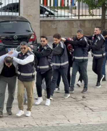 samsun-merkezli-5-ilde-dolandiricilik-operasyonu-12-gozalti-pLiQOggS.jpg