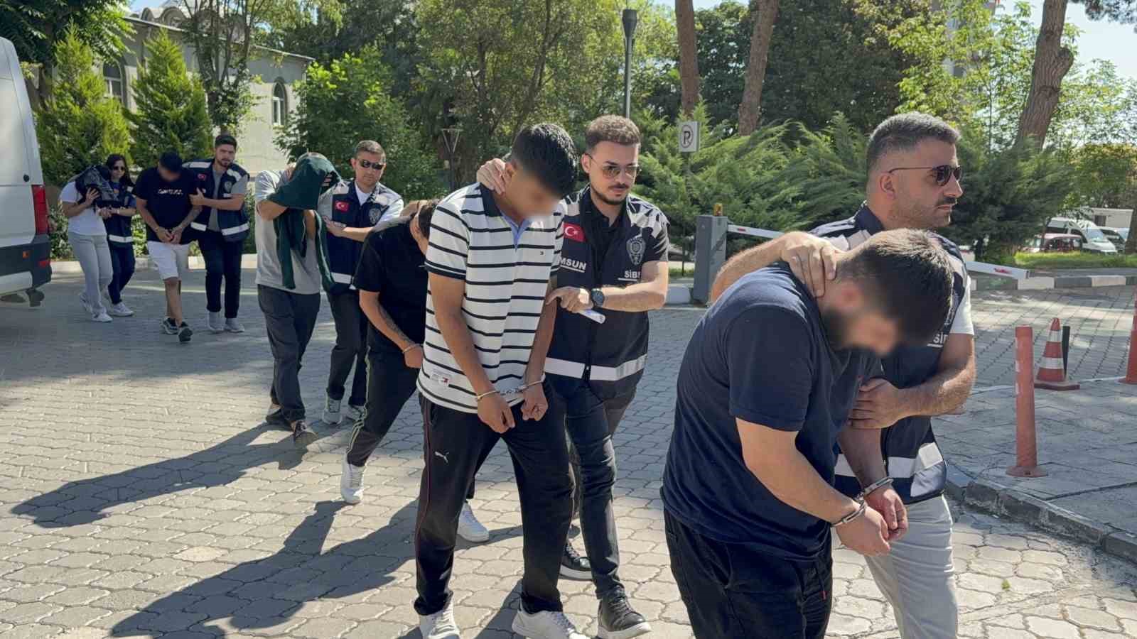 Samsun merkezli 87 milyon TL’lik dolandırıcılık operasyonunda 6 kişi adliyeye sevk edildi 4 samsun merkezli 87 milyon tllik dolandiricilik operasyonunda 6 kisi adliyeye sevk edildi 0