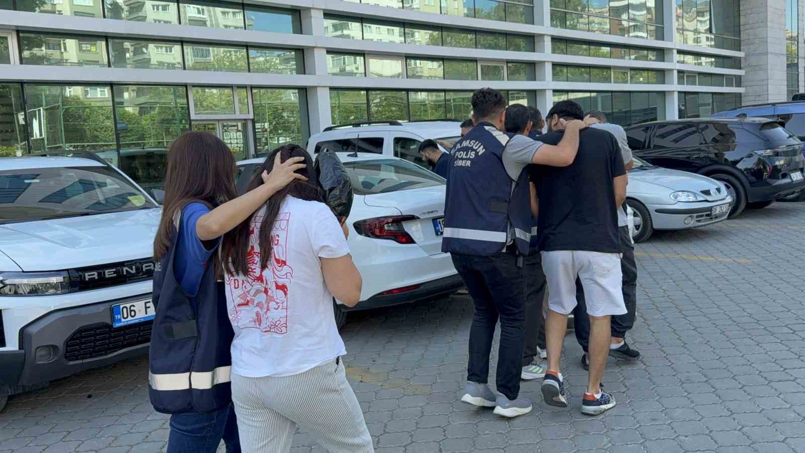 Samsun merkezli 87 milyon TL’lik dolandırıcılık operasyonunda 6 kişi adliyeye sevk edildi 6 samsun merkezli 87 milyon tllik dolandiricilik operasyonunda 6 kisi adliyeye sevk edildi 2