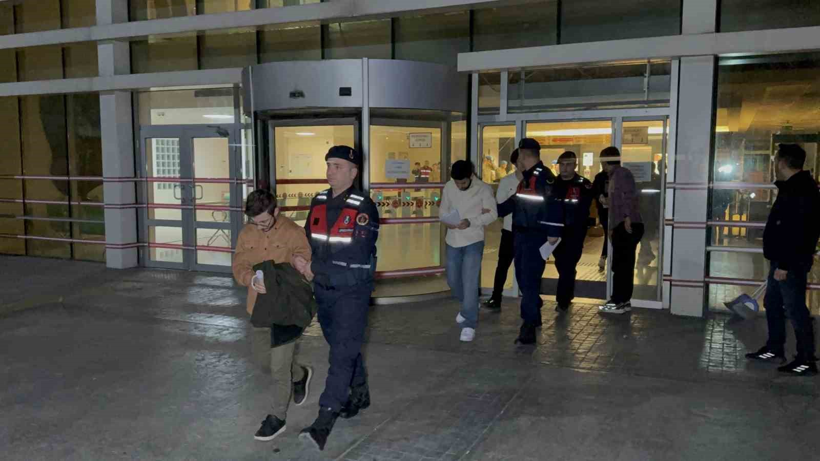 Samsun merkezli yasa dışı bahis operasyonunda 12 kişi tutuklandı 7 samsun merkezli yasa disi bahis operasyonunda 12 kisi tutuklandi 3 AbDZN6w9