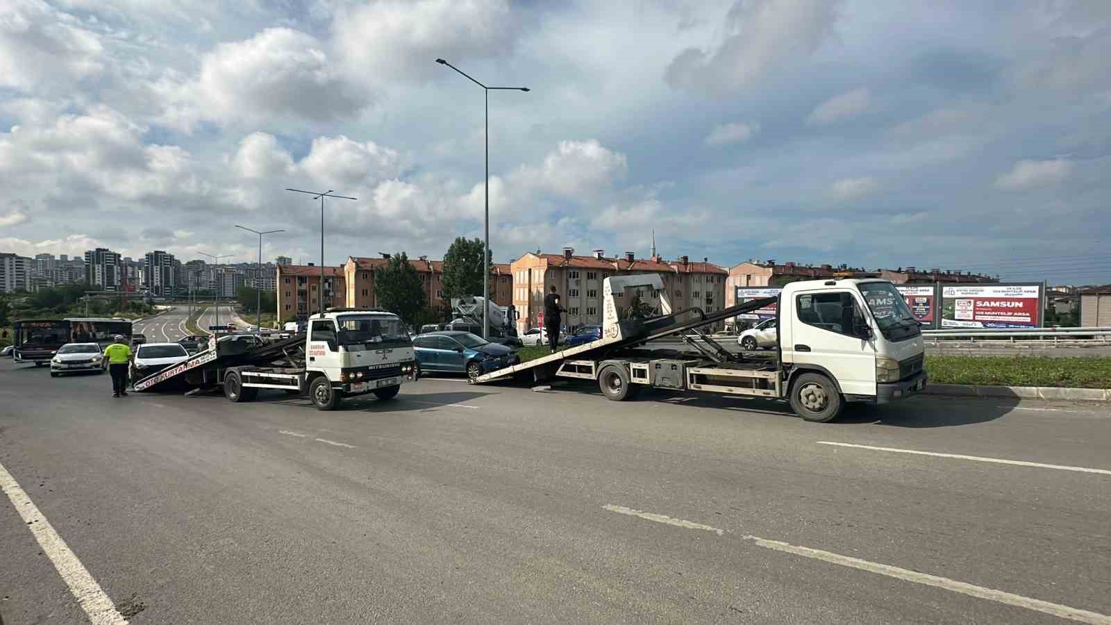 Samsun Şehir Hastanesi Kavşağı’nda yine kaza: 2 yaralı 5 samsun sehir hastanesi kavsaginda yine kaza 2 yarali 1 Q2CEU5Tq