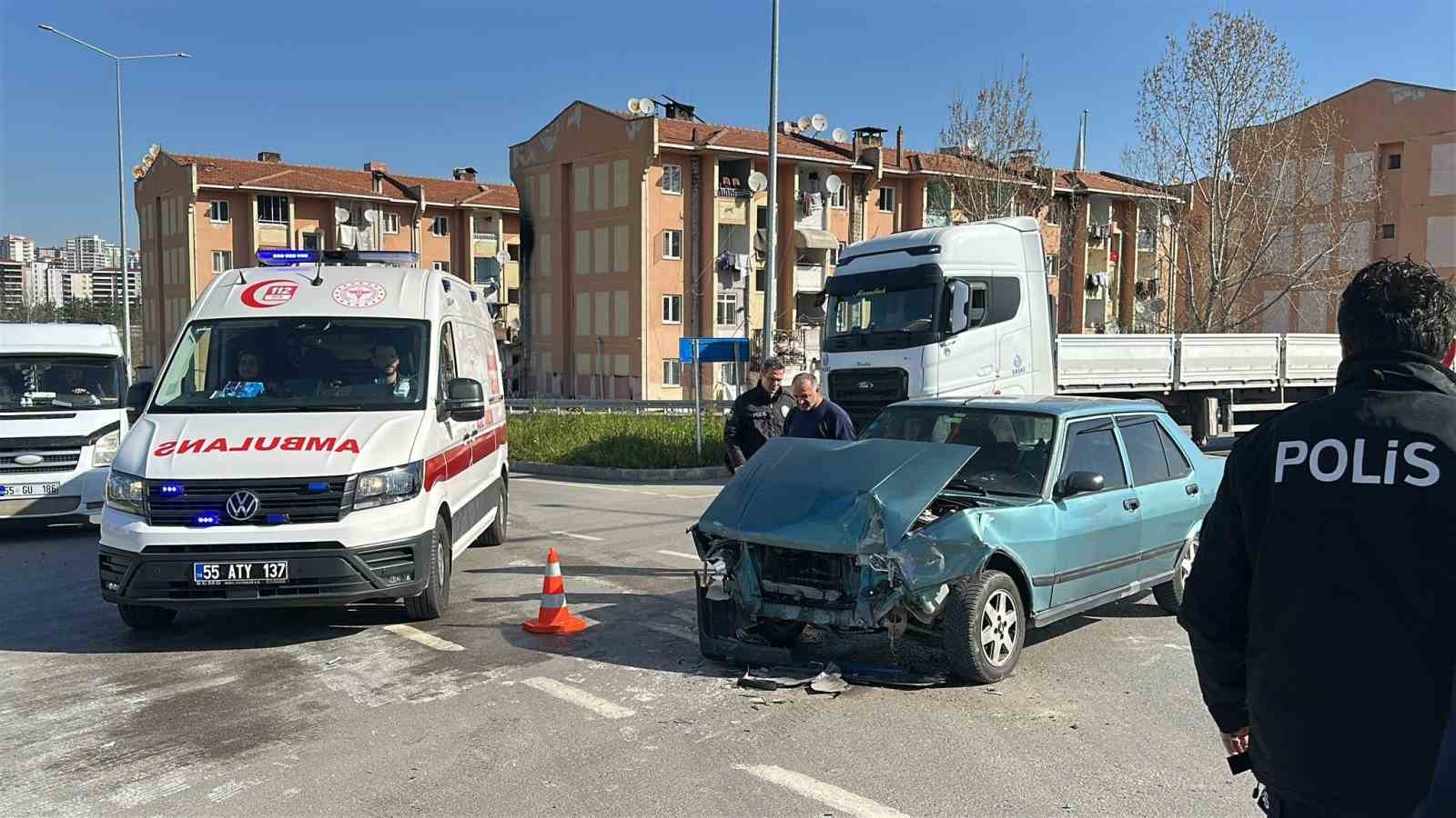samsun sehir hastanesi kavsaginda yine kaza 4 yarali 0 v3bz7pY6