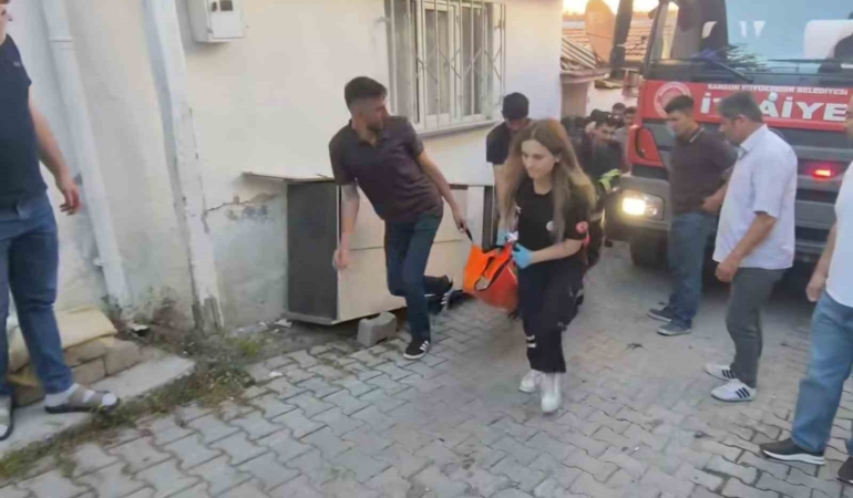 samsun-vezirkoprude-ev-yangini-1-agir-yarali-bWZcUhgd.jpg