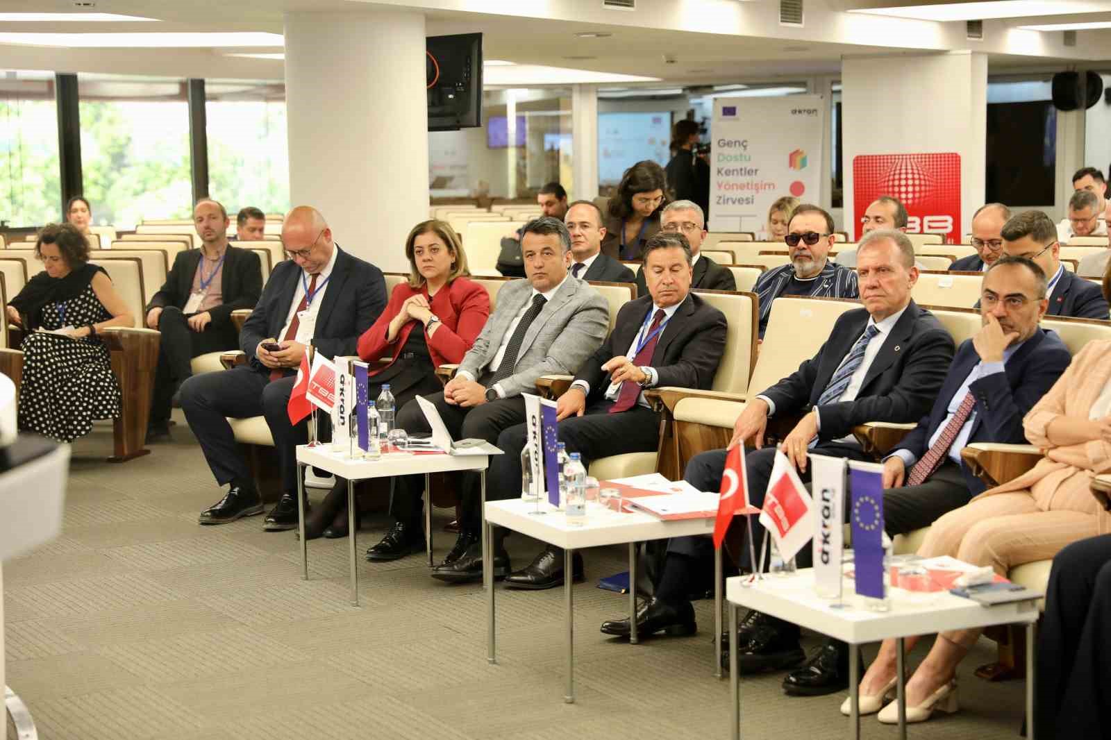 Samsun’a "Genç Dostu Kent" ödülü 6 samsuna genc dostu kent odulu 2 kh7TiPnk