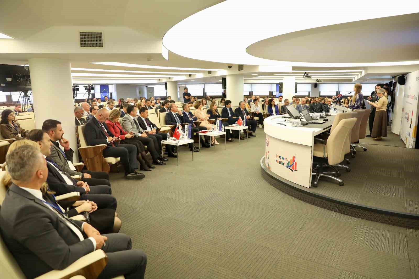 Samsun’a "Genç Dostu Kent" ödülü 7 samsuna genc dostu kent odulu 3 v2zDeX7g
