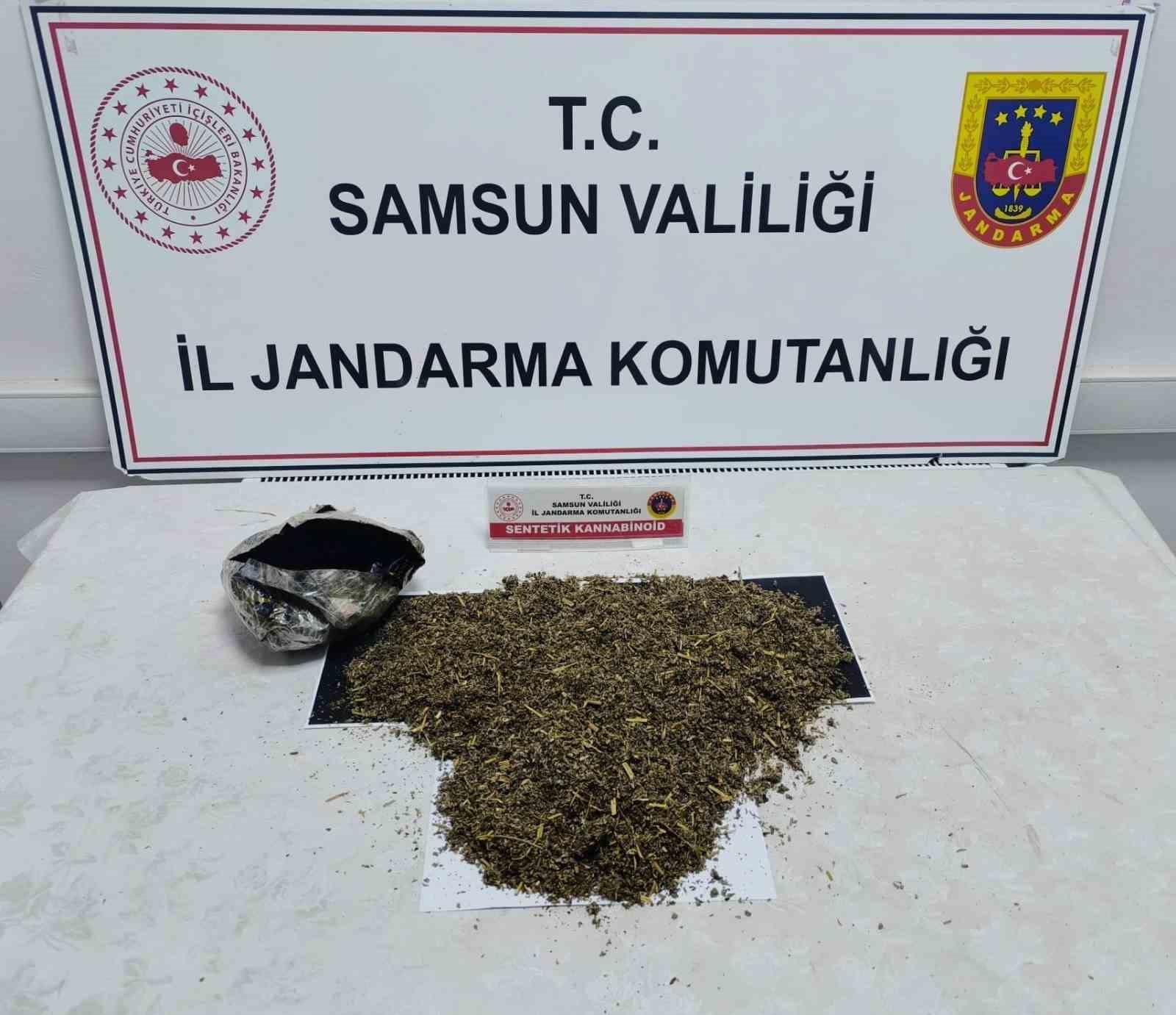 samsunda 12 kilo bonzai ele gecirildi 1 IPEV5E9u