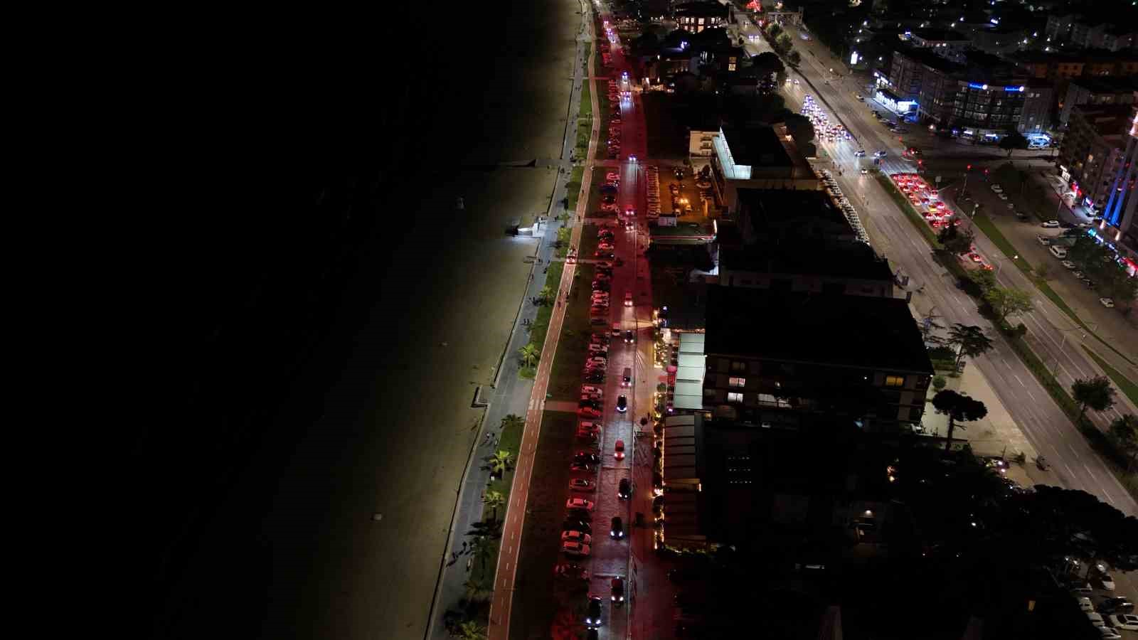 Samsun’da 19 Mayıs’a özel aydınlatma: Kırmızı beyaz ışıklar sahili süsledi 7 samsunda 19 mayisa ozel aydinlatma kirmizi beyaz isiklar sahili susledi 3 ObXArEL5