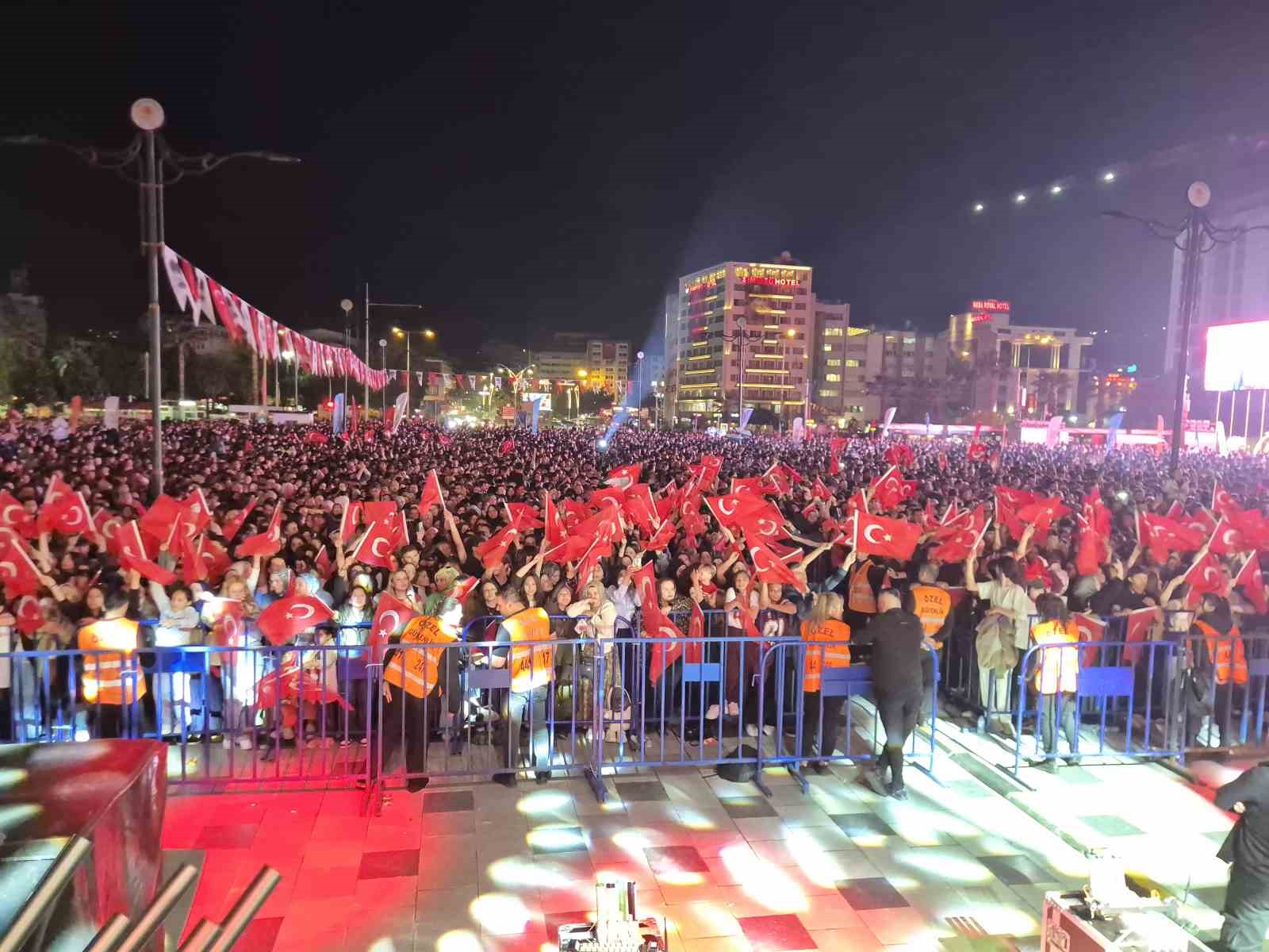Samsun’da 19 Mayıs’ta Buray coşkusu 9 samsunda 19 mayista buray coskusu 5 DdlWXzW4