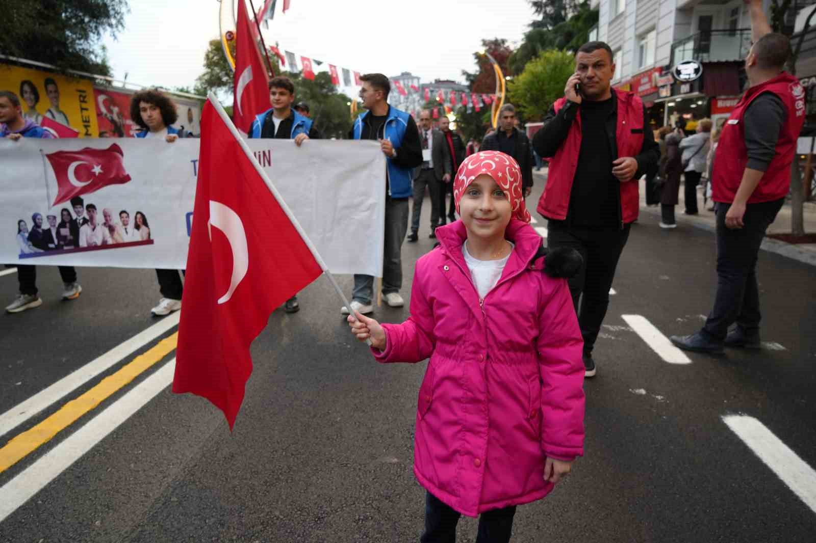 Samsun’da 1919 metrelik dev bayrakla coşkulu ’Fener Alayı ve Gençlik Haftası’ yürüyüşü 6 samsunda 1919 metrelik dev bayrakla coskulu fener alayi ve genclik haftasi yuruyusu 2 feYkOgvm