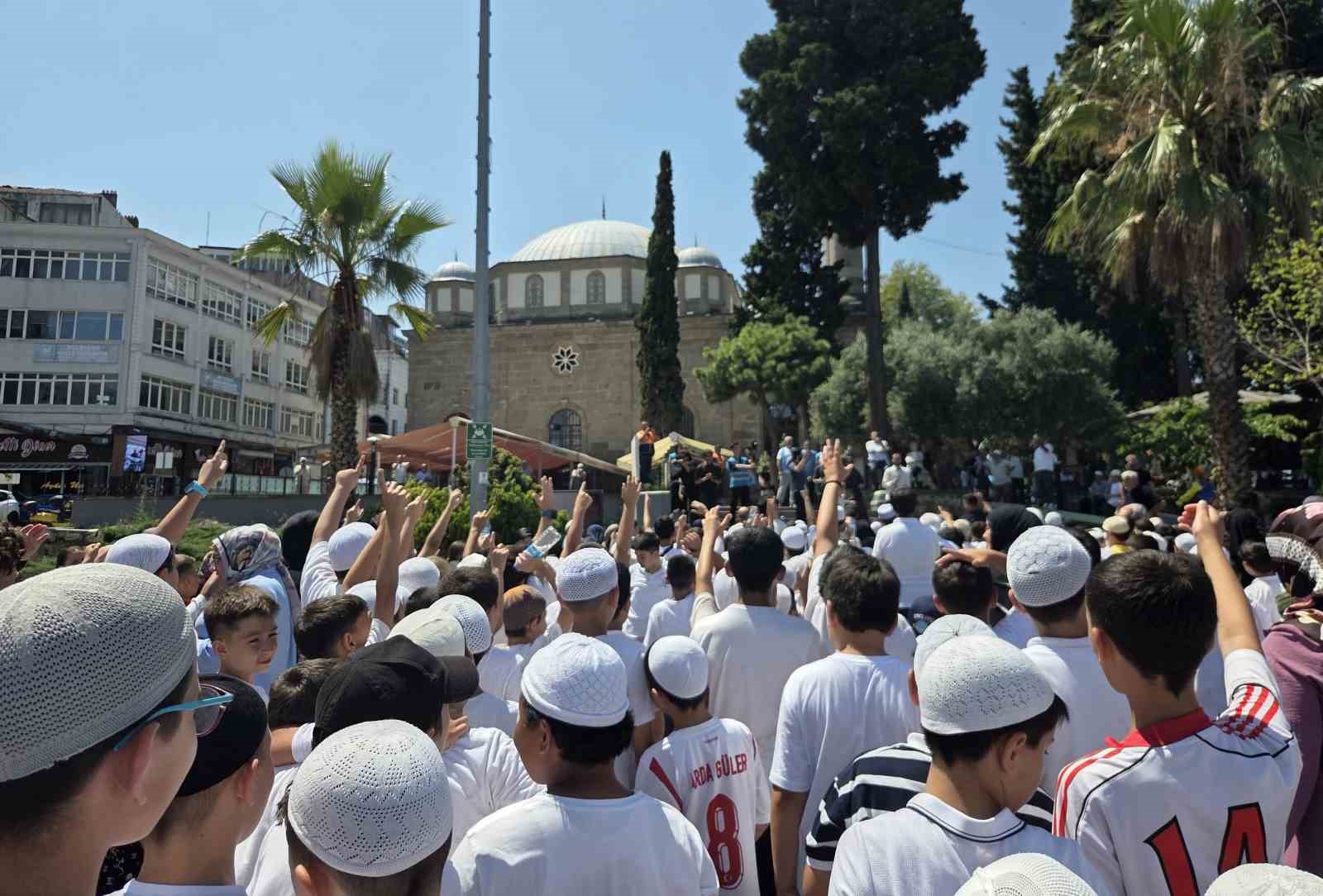 samsunda 2 bin kuran kursu ogrencisi camiye akin etti 0 LD58nrhb