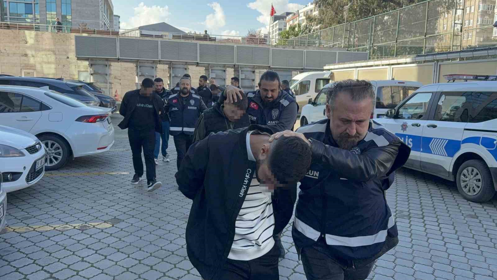 Samsun’da 2 kişinin yaralandığı silahlı saldırıyla ilgili 7 kişi adliyeye sevk edildi 4 samsunda 2 kisinin yaralandigi silahli saldiriyla ilgili 7 kisi adliyeye sevk edildi 0 CMTsXUF2