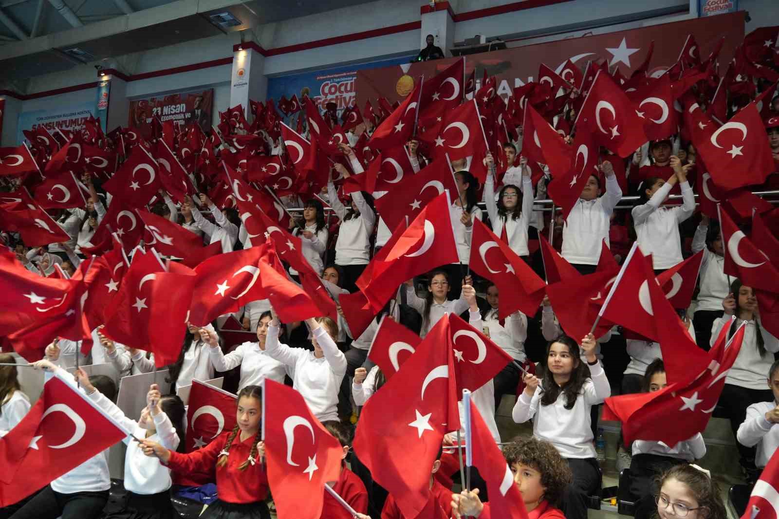 samsunda 23 nisan dunya cocuklariyla kutlandi 0 vRvRFBeT