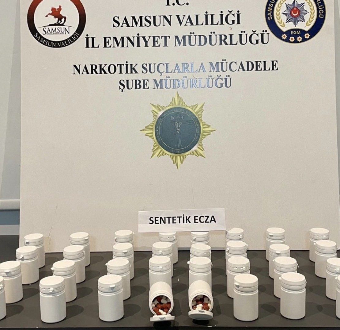 Samsun’da 3 ilçede narkotik operasyonu 5 samsunda 3 ilcede narkotik operasyonu 1 zG9pfjBZ