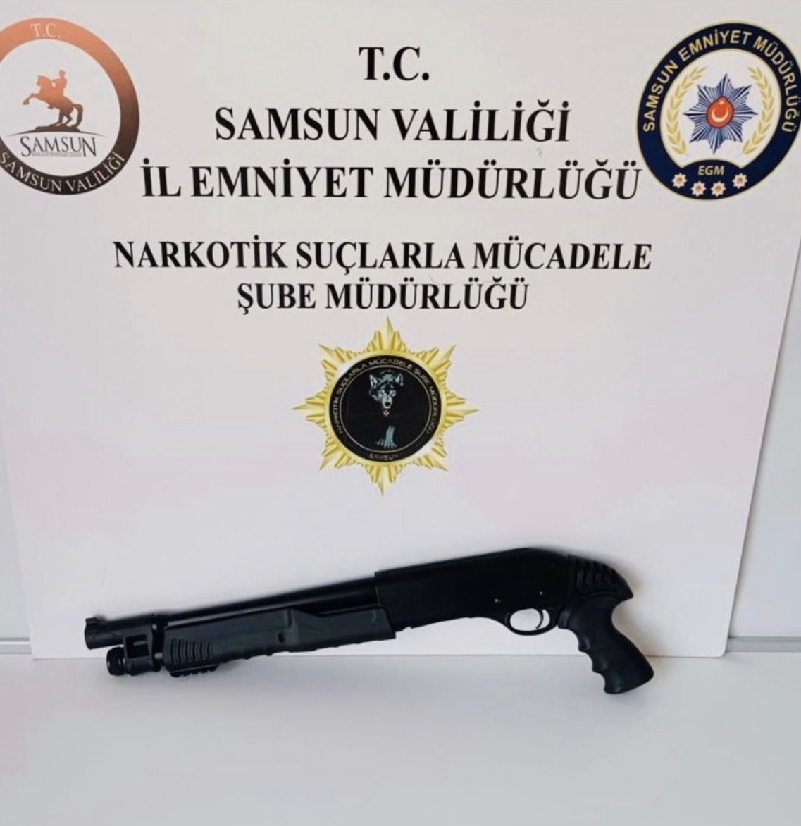 Samsun’da 3 ilçede narkotik operasyonu 6 samsunda 3 ilcede narkotik operasyonu 2 vUeqyCVa