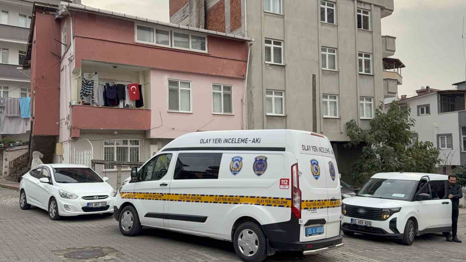 samsunda 3uncu kattan dusen yasli adami incir agaci kurtardi 2