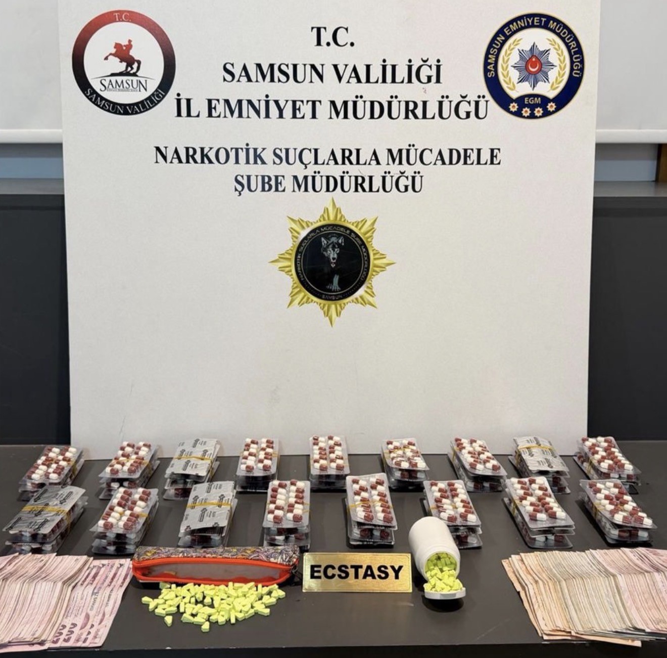 samsunda 4 ilcede uyusturucu operasyonu 10 kisi yakalandi 1 H92I12yf
