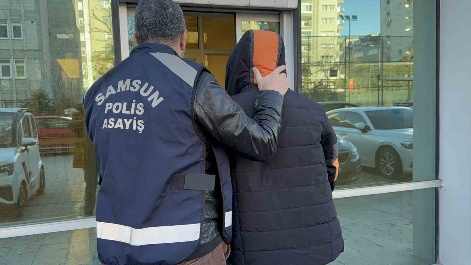 Samsun’da 4 kişinin silahla yaralandığı olayla ilgili kafe sahibi gözaltına alındı 5 samsunda 4 kisinin silahla yaralandigi olayla ilgili kafe sahibi gozaltina alindi 1 Zr9XMPC5