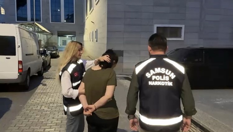 Samsun’da 49 yıl hapis cezasıyla aranan kadın yakalandı 4 samsunda 49 yil hapis cezasiyla aranan kadin yakalandi 0 mhnjzmtm