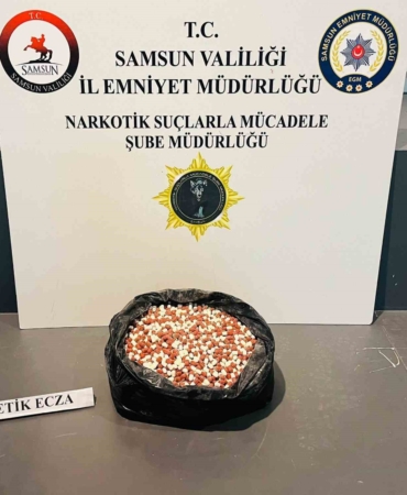 samsunda-5-bin-150-sentetik-ecza-ele-gecirildi-gYtlGAQv.jpg