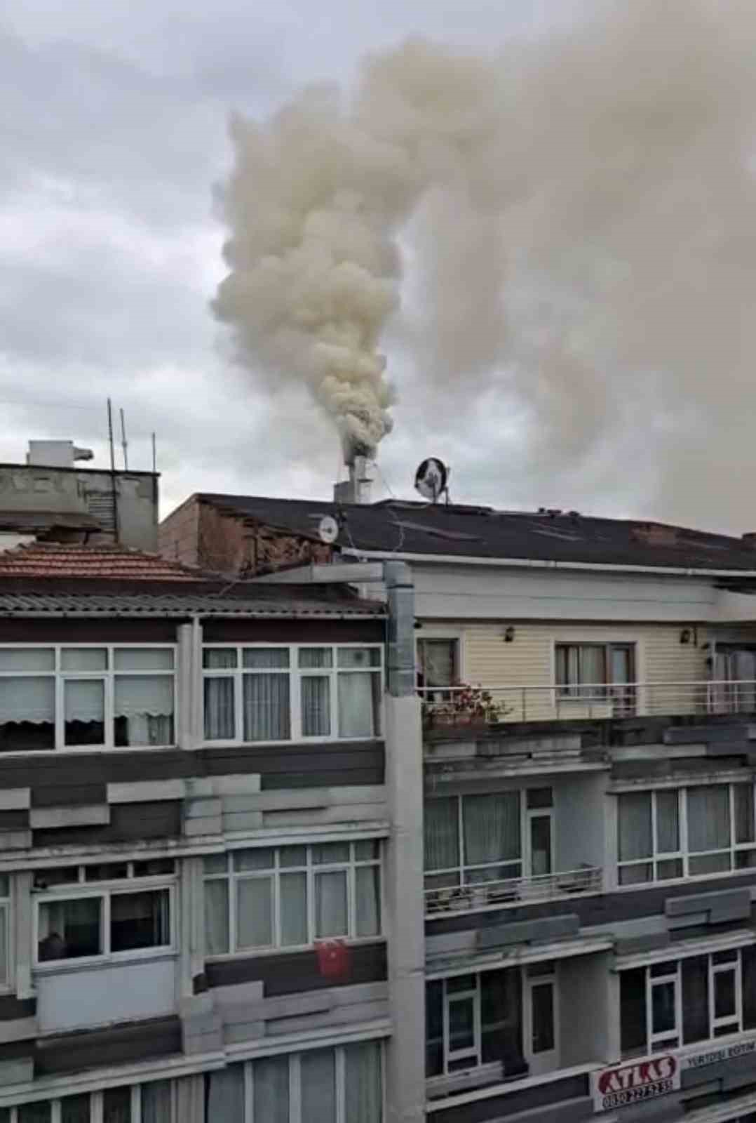 samsunda 5 katli apartmanda yangin panigi 2 QgjmlDwX