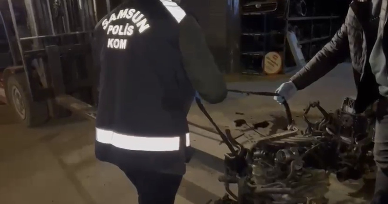 samsunda 5 milyonluk kacak motor operasyonu 0 Aj4253A7