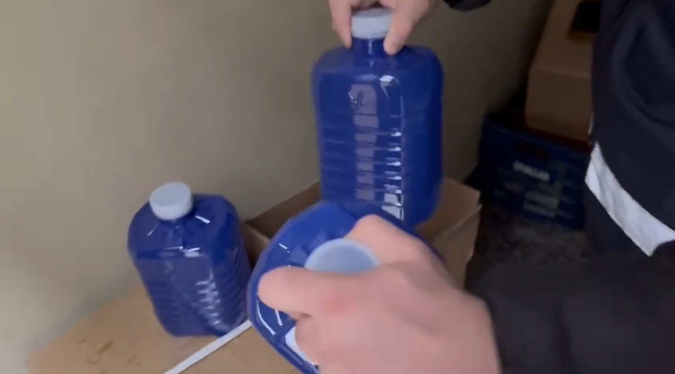 Samsun’da 70 litre etil alkol ele geçirildi 6 samsunda 70 litre etil alkol ele gecirildi 2 1PgKuflW