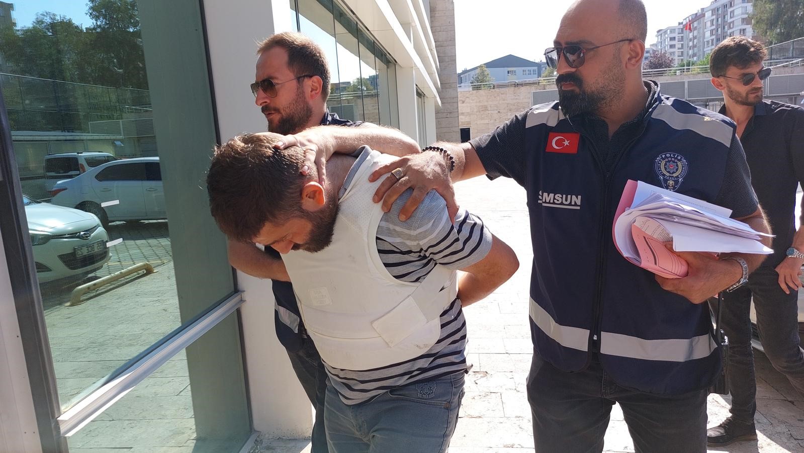 Samsun’da bar müdürünün öldürülmesiyle ilgili 3 kişiye ağırlaştırılmış müebbet 5 samsunda bar mudurunun oldurulmesiyle ilgili 3 kisiye agirlastirilmis muebbet 1 6gC1WicJ