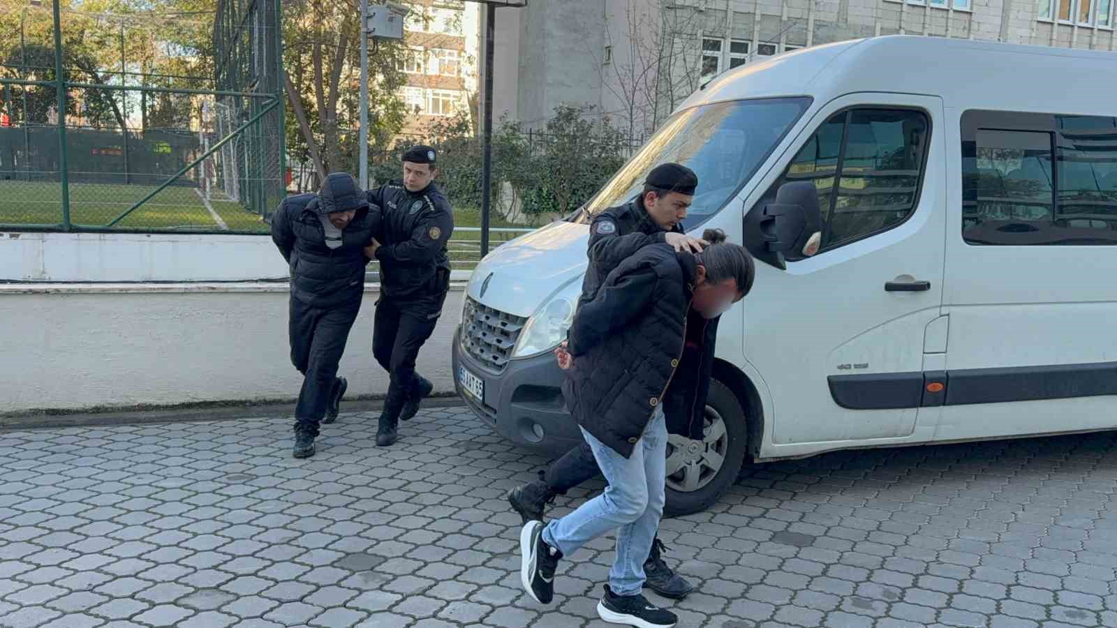 Samsun’da bazanın altında 1 kilo 727 gram metamfetamin ele geçti 8 samsunda bazanin altinda 1 kilo 727 gram metamfetamin ele gecti 4 d6tqbAqf