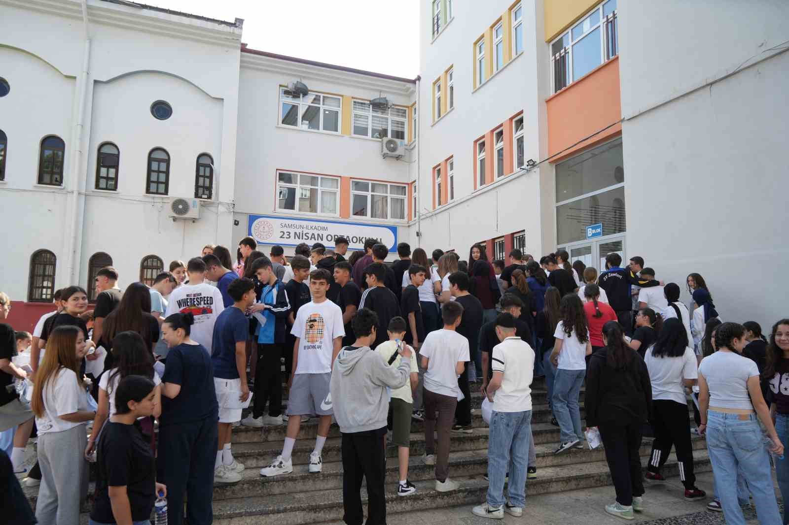 Samsun’da binlerce öğrencinin LGS heyecanı 10 samsunda binlerce ogrencinin lgs heyecani 6 36jFgyhu