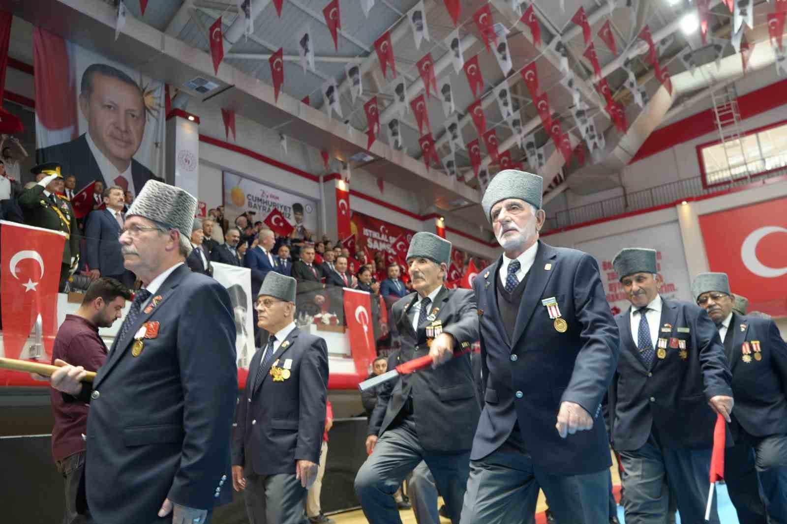 samsunda cumhuriyet bayrami coskusu 2 VwJYv9pC