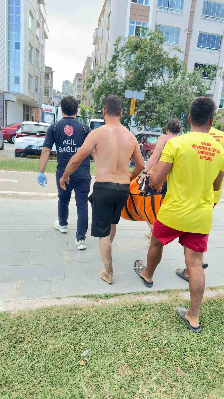 samsunda denize giren cocuk bogulma tehlikesi gecirdi 2 NRbczrpv