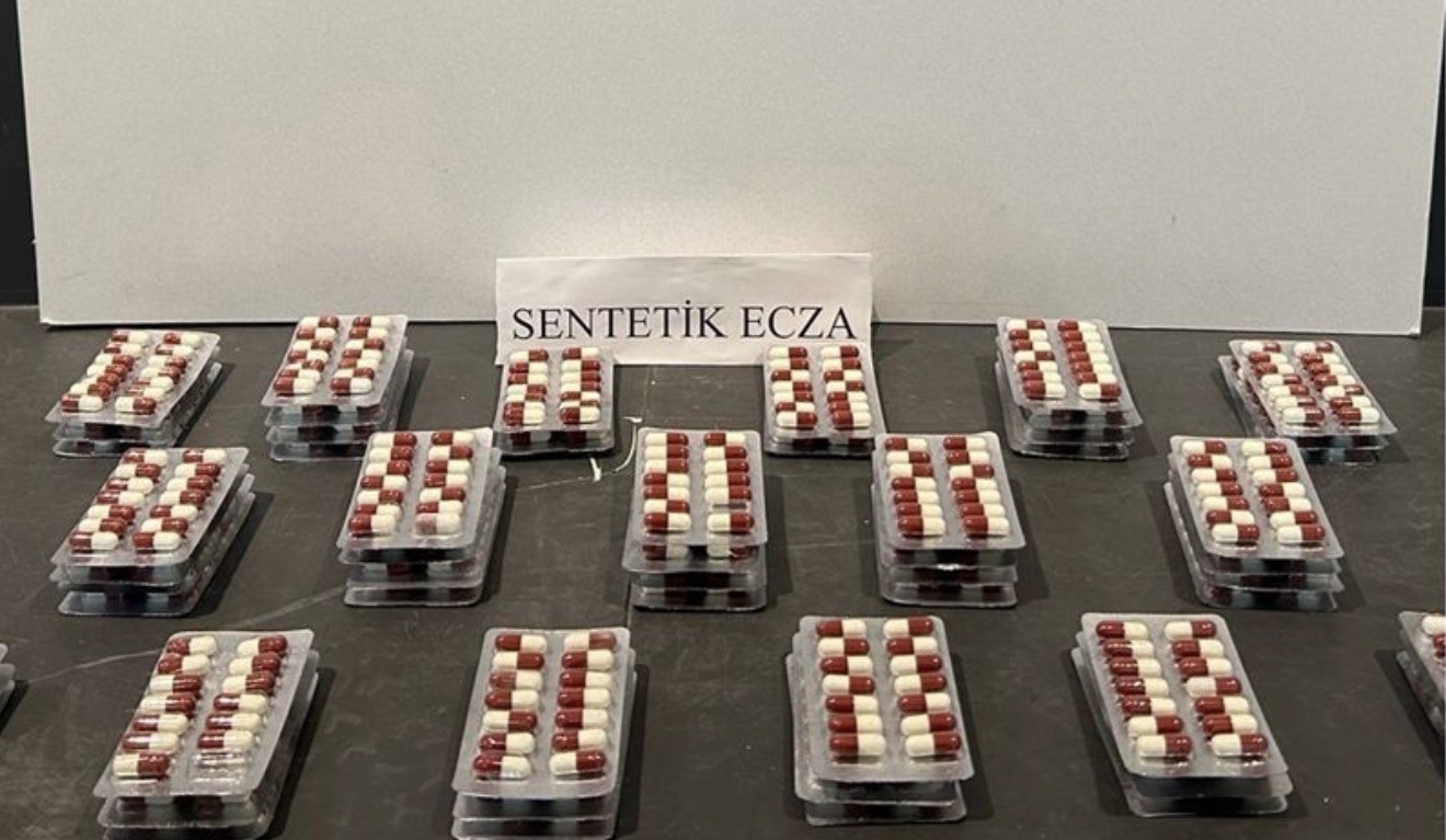 samsunda es zamanli uyusturucu operasyonu 10 gozalti 2 MdgR1zls